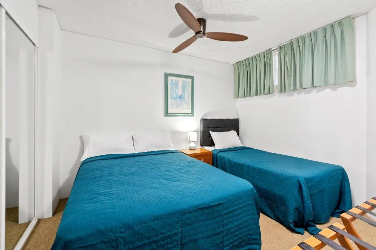 Apartment 2 Bedroom Apartment, Sleeps 5 In Central Mooloolaba Resort